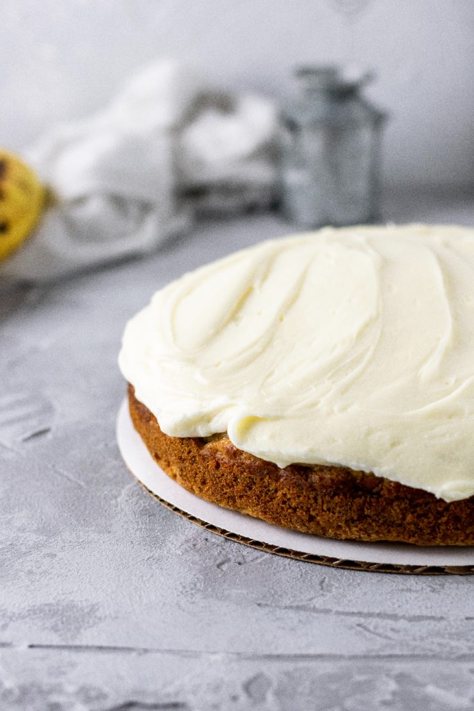 one layer banana cake with cream cheese frosting