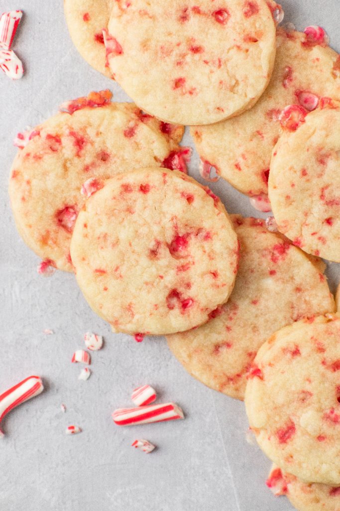 round shortbread cookies made with peppermint candies and extract